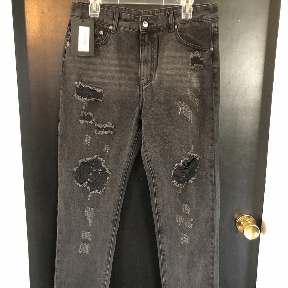 Black distressed mom jeans